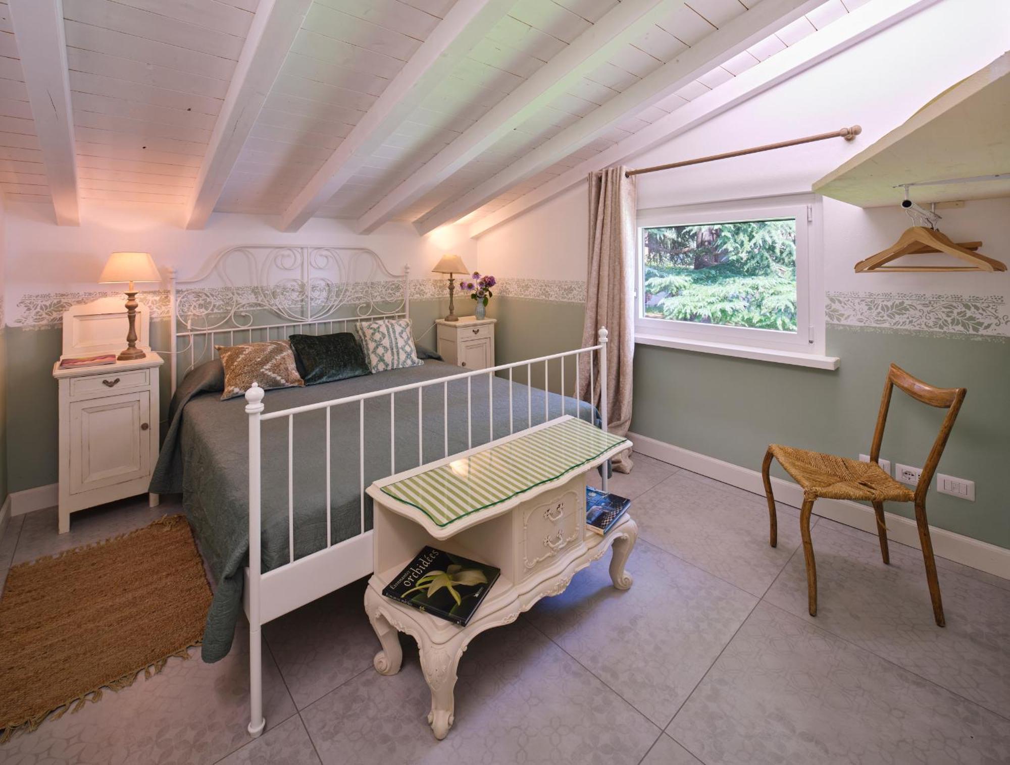 Casa Mileti Bed and Breakfast Vercurago Exteriör bild